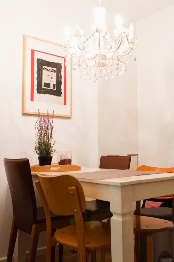 Beautiful Park Apartment For 4 Guests Berlin Luaran gambar